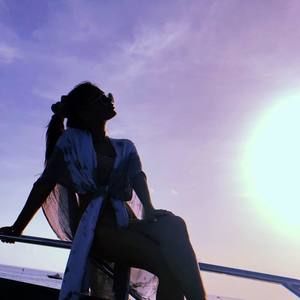 Meet your Posher, Hind